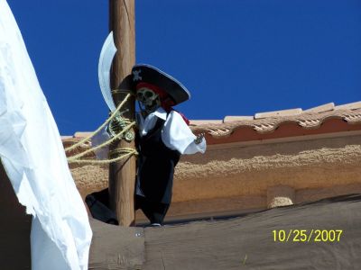 Ship_33_-_Close-Up_of_First_Mate.jpg
